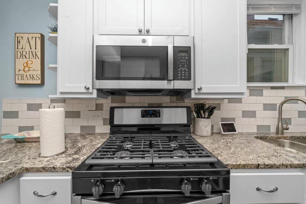 Cozy, Top-Floor 3Br Loft With Balcony In West Town Chicago Exterior foto